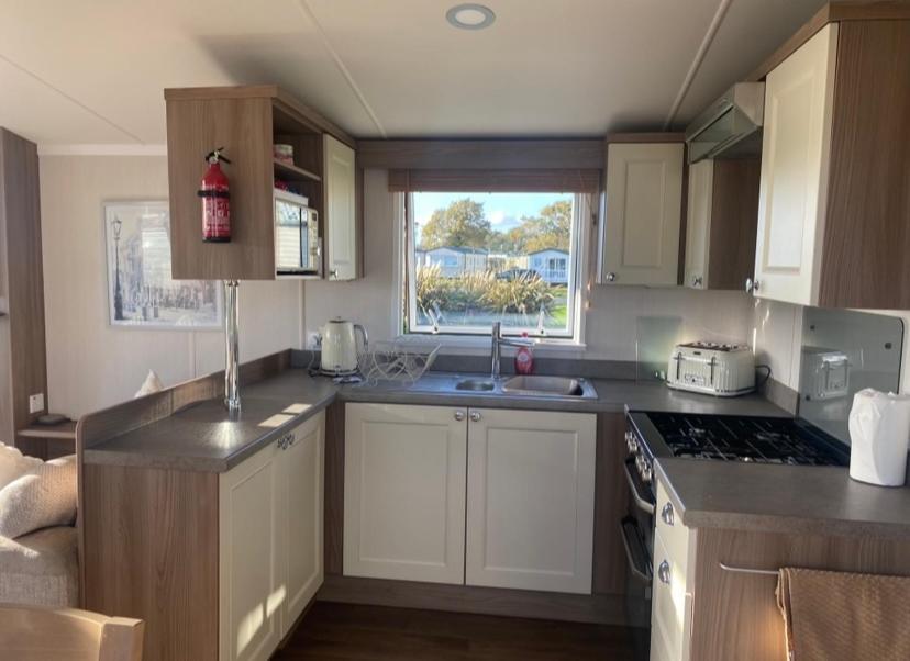Caravan Church Farm Holiday Village Pagham Zewnętrze zdjęcie